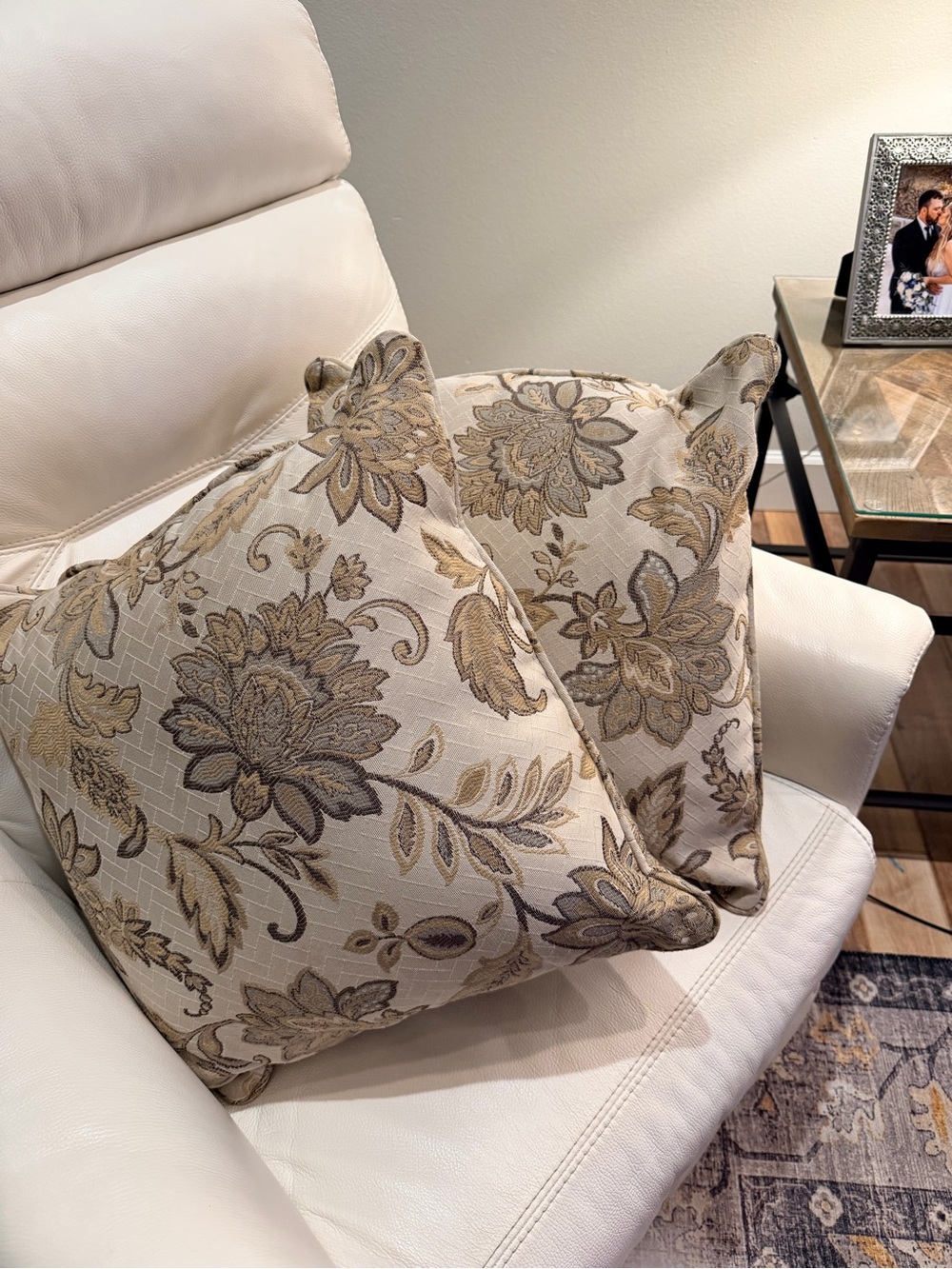 Like New Pair of Gold Ceeam Floral Decorative Print throw pillows